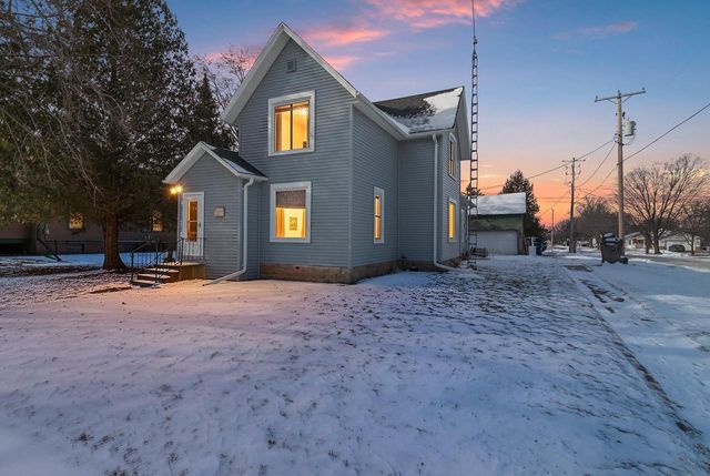 34 N 3RD STREET, Winneconne, WI 54986