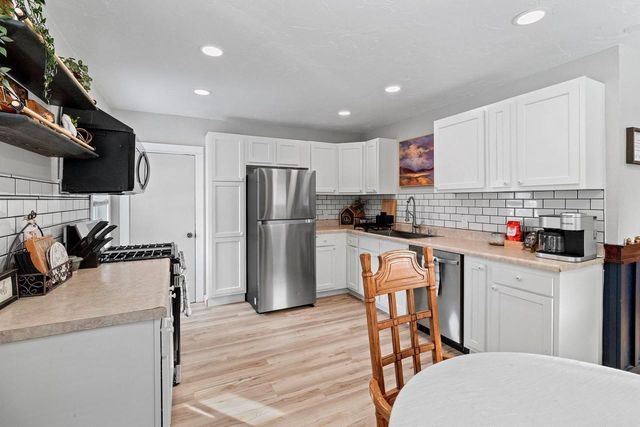 34 N 3RD STREET, Winneconne, WI 54986