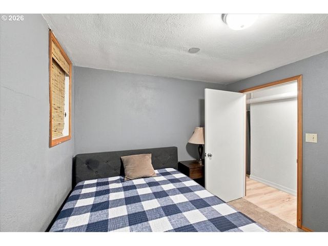 25128 LAWRENCE Rd, Junction City, OR 97448