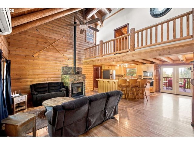 25128 LAWRENCE Rd, Junction City, OR 97448