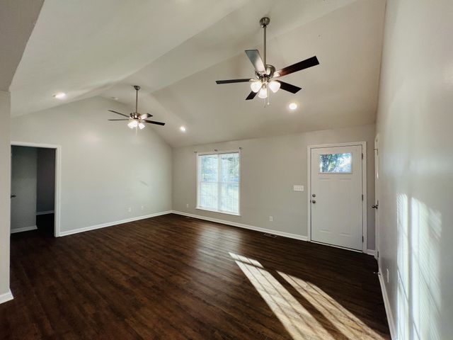 60 Myrick Rd, Flintville, TN 37335