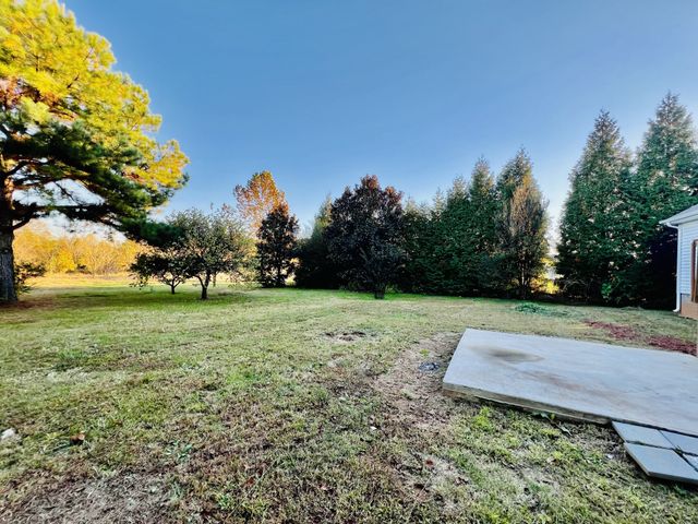 60 Myrick Rd, Flintville, TN 37335