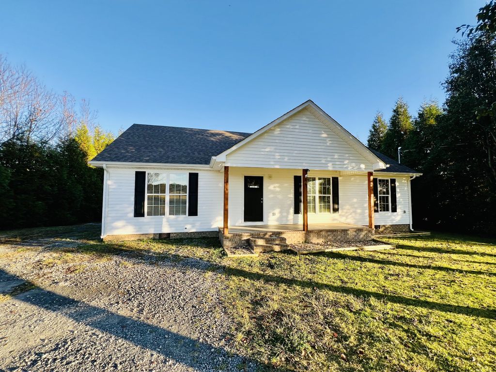 60 Myrick Rd, Flintville, TN 37335