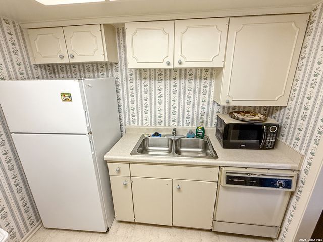 8401 N New Braunfels Ave Apt 323A, San Antonio, TX 78209