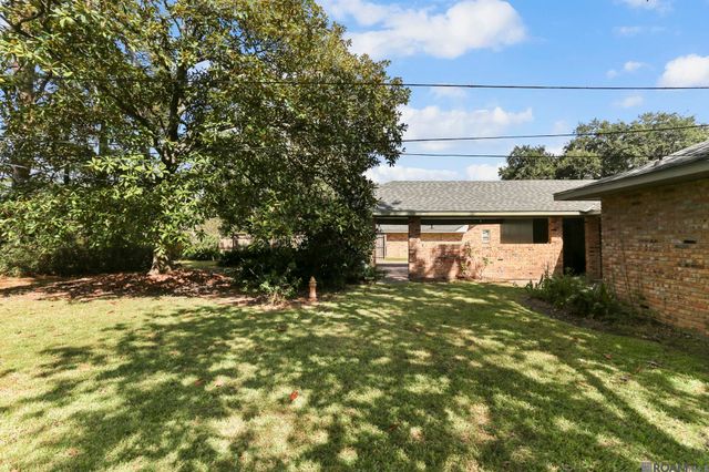 1878 Chevelle Dr, Baton Rouge, LA 70806