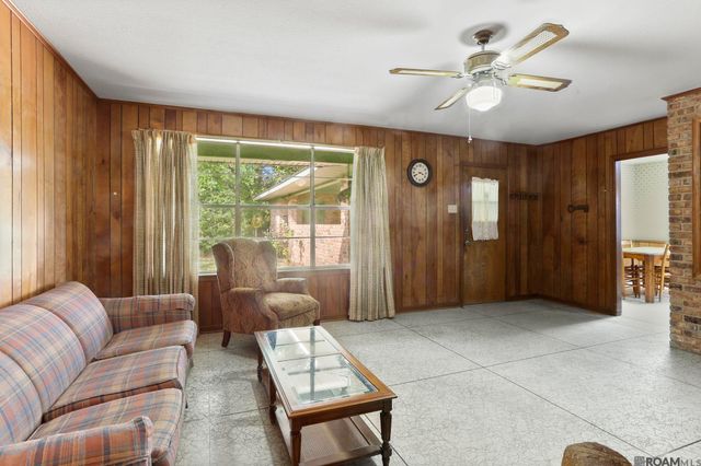 1878 Chevelle Dr, Baton Rouge, LA 70806