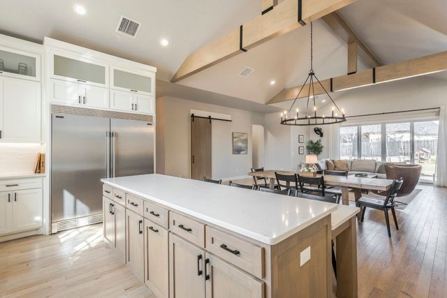 1401 Regency Bridge Circle, Edmond, OK 73034