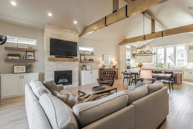 1401 Regency Bridge Circle, Edmond, OK 73034