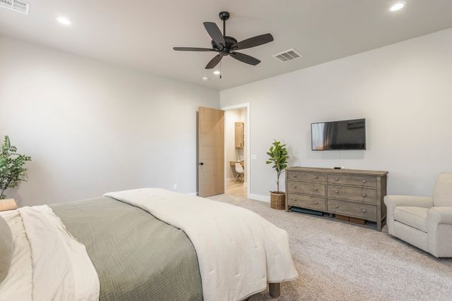 1401 Regency Bridge Circle, Edmond, OK 73034