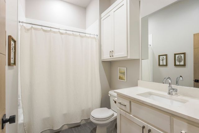 1401 Regency Bridge Circle, Edmond, OK 73034