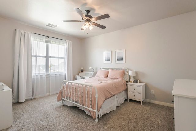 1401 Regency Bridge Circle, Edmond, OK 73034