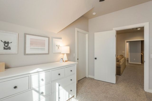 1401 Regency Bridge Circle, Edmond, OK 73034