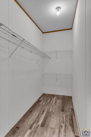 2740 NE Happy Hollow RD, Topeka, KS 66617