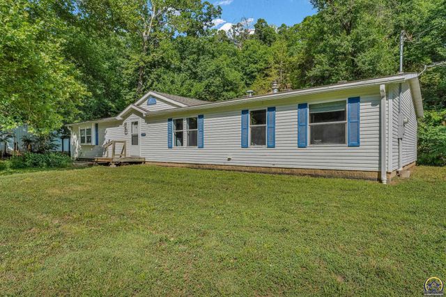 2740 NE Happy Hollow RD, Topeka, KS 66617