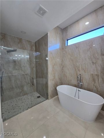 2200 SW 32nd ST, Cape Coral, FL 33914