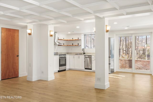 565 Hillcrest Circle, Etowah, TN 37331