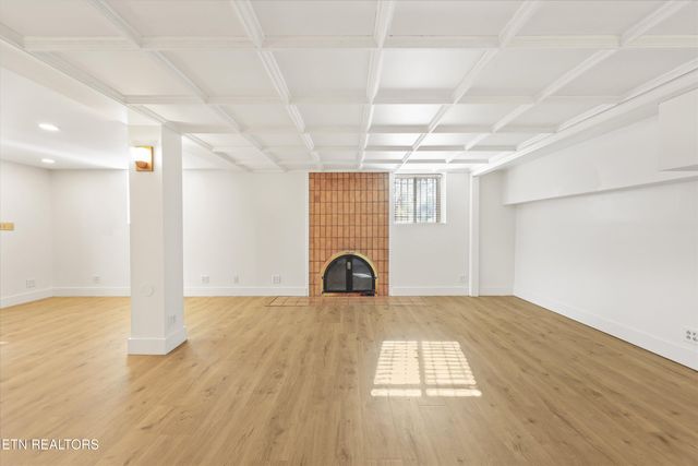 565 Hillcrest Circle, Etowah, TN 37331