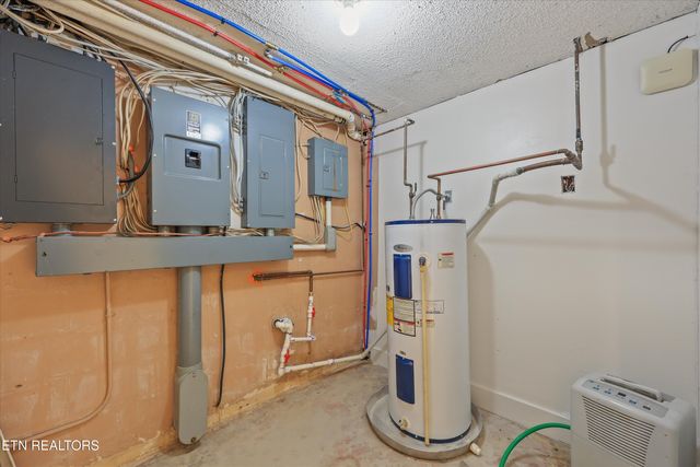 565 Hillcrest Circle, Etowah, TN 37331