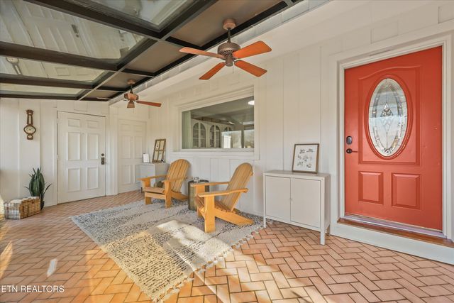 565 Hillcrest Circle, Etowah, TN 37331