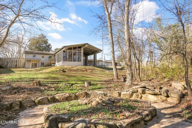 565 Hillcrest Circle, Etowah, TN 37331