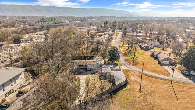 565 Hillcrest Circle, Etowah, TN 37331