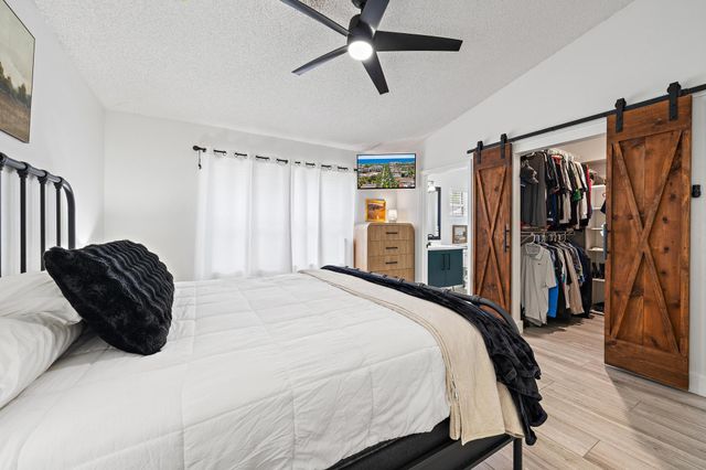 5483 Club Circle, Haverhill, FL 33415