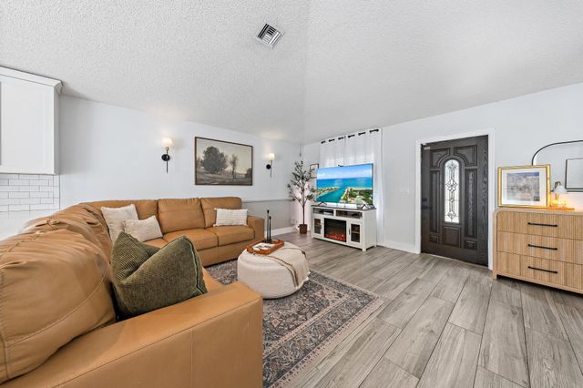 5483 Club Circle, Haverhill, FL 33415