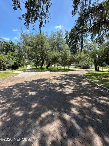 1709 CARR Street, Palatka, FL 32177