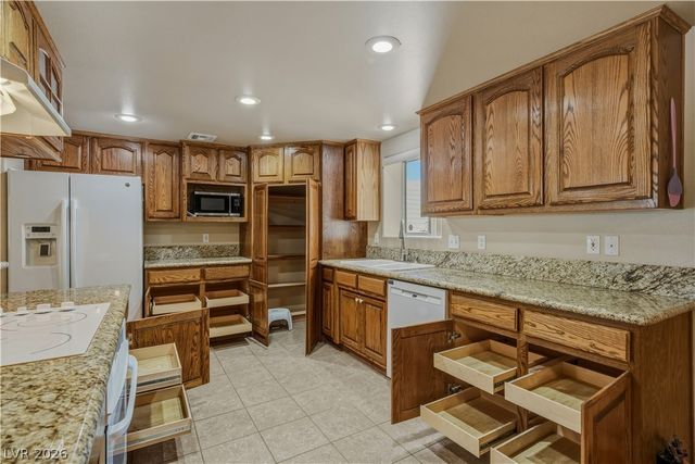 3001 South Torrey Pines Avenue, Pahrump, NV 89048
