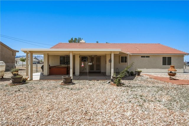 3001 South Torrey Pines Avenue, Pahrump, NV 89048