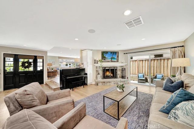 314 W Avenida Valencia, San Clemente, CA 92672