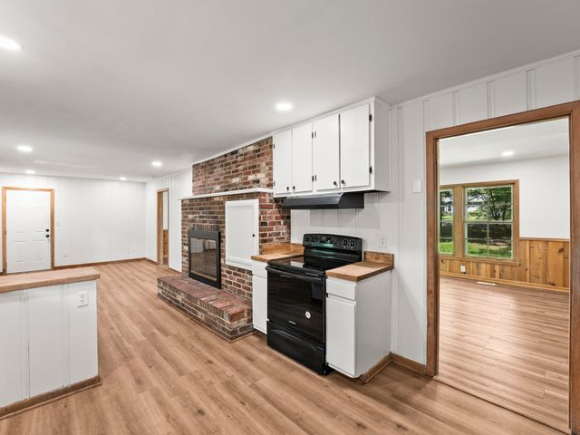 1006 Westwood Dr, Tullahoma, TN 37388