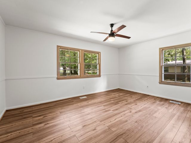 1006 Westwood Dr, Tullahoma, TN 37388