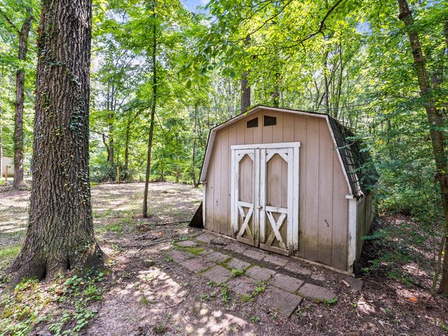 1006 Westwood Dr, Tullahoma, TN 37388