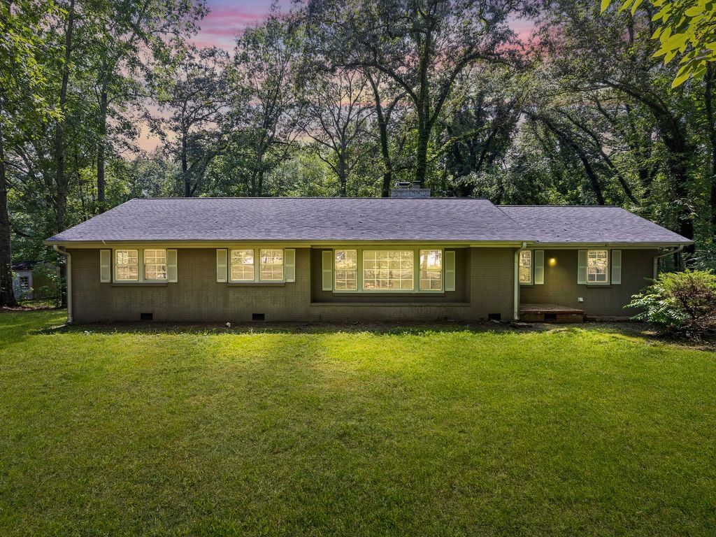 1006 Westwood Dr, Tullahoma, TN 37388