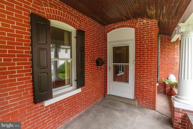 813 JUNIPER ST, Quakertown, PA 18951