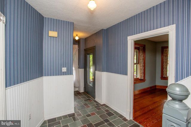 813 JUNIPER ST, Quakertown, PA 18951