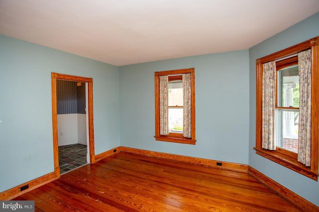 813 JUNIPER ST, Quakertown, PA 18951