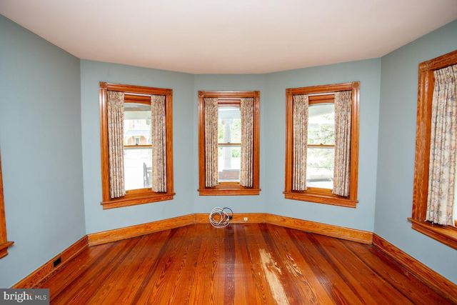 813 JUNIPER ST, Quakertown, PA 18951