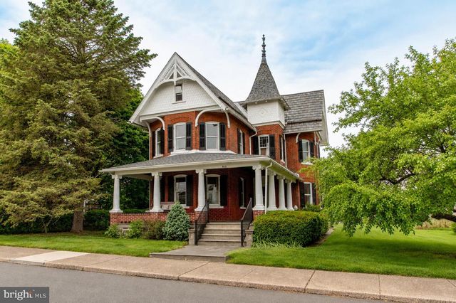 813 JUNIPER ST, Quakertown, PA 18951
