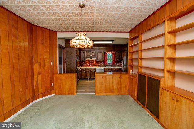 813 JUNIPER ST, Quakertown, PA 18951