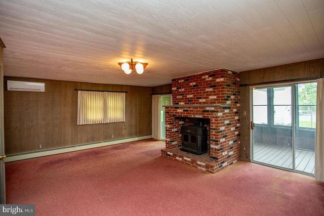 813 JUNIPER ST, Quakertown, PA 18951