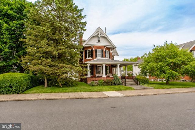813 JUNIPER ST, Quakertown, PA 18951