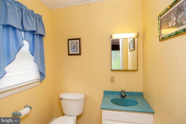 813 JUNIPER ST, Quakertown, PA 18951