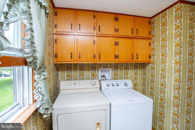 813 JUNIPER ST, Quakertown, PA 18951