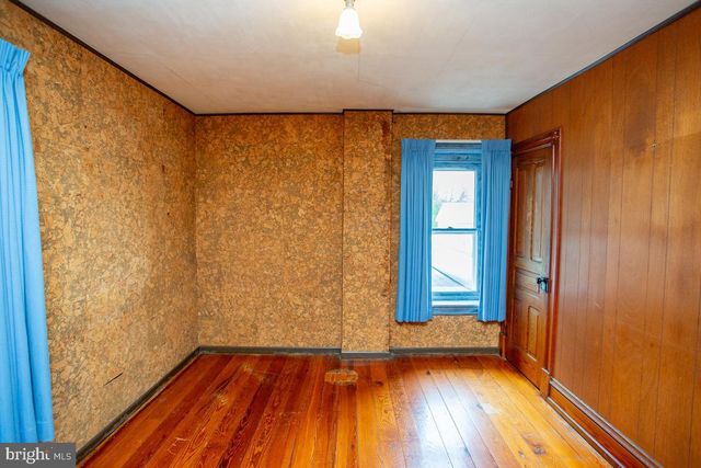 813 JUNIPER ST, Quakertown, PA 18951