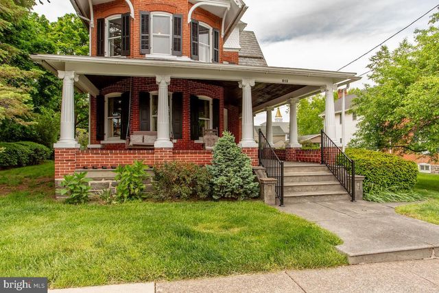 813 JUNIPER ST, Quakertown, PA 18951