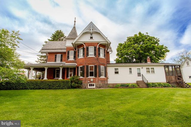 813 JUNIPER ST, Quakertown, PA 18951