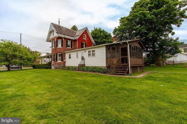 813 JUNIPER ST, Quakertown, PA 18951