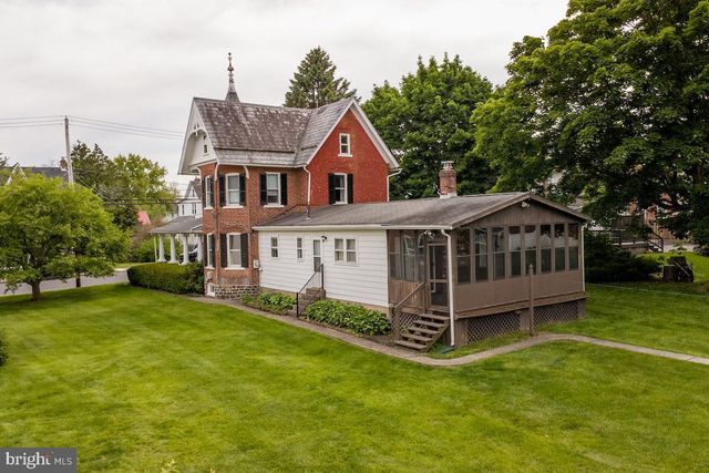 813 JUNIPER ST, Quakertown, PA 18951
